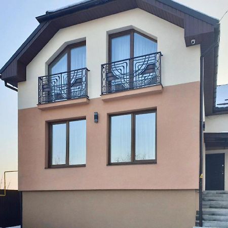 Apartment Sweethome 1 Free Parking Ужгород Экстерьер фото