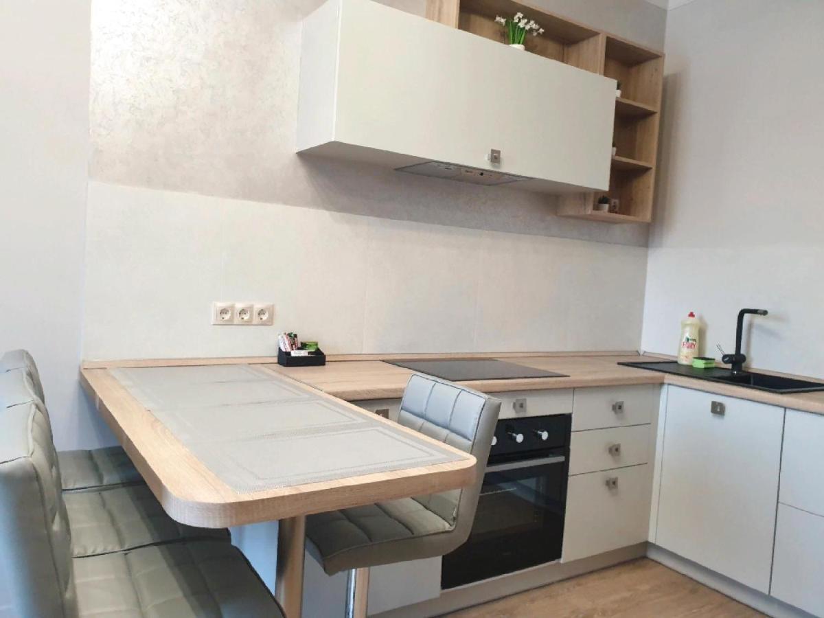 Apartment Sweethome 1 Free Parking Ужгород Экстерьер фото