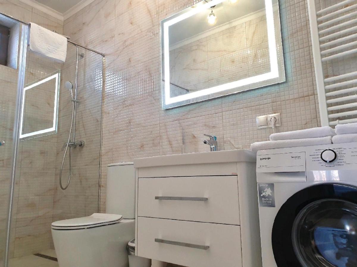 Apartment Sweethome 1 Free Parking Ужгород Экстерьер фото