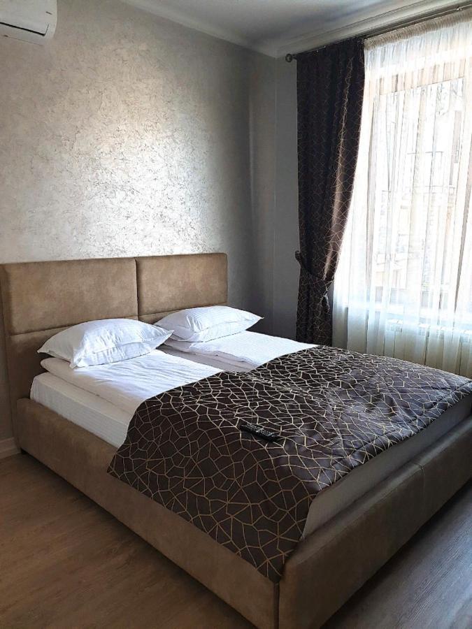 Apartment Sweethome 1 Free Parking Ужгород Экстерьер фото